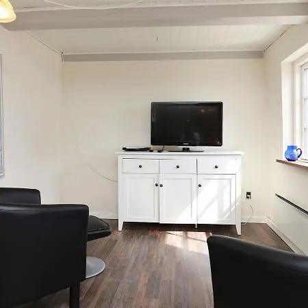 Two-bedroom Holiday In Hemmet 19 *